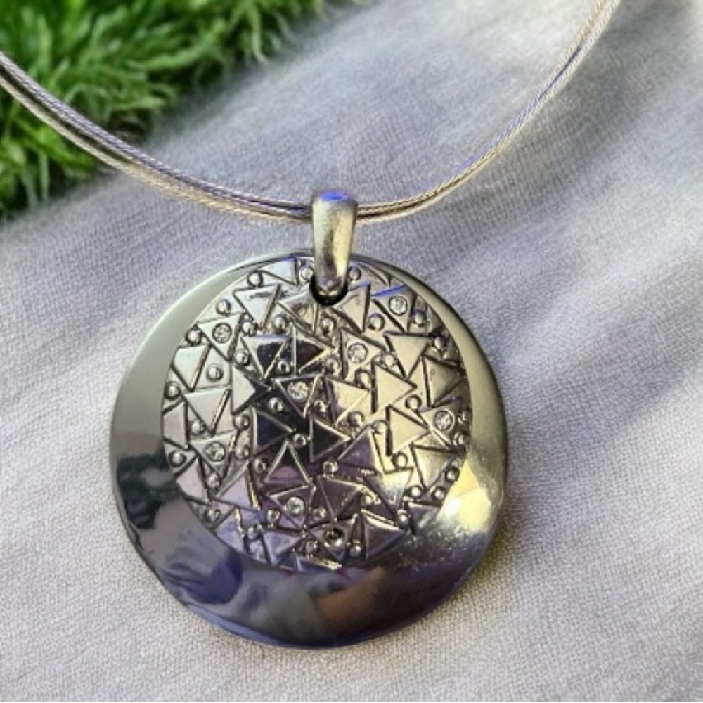 Elegant Silver Tone Double Pendant Necklace - Picture 1 of 7